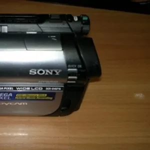 Продам видеокамеру Sony DCR-DVD710E