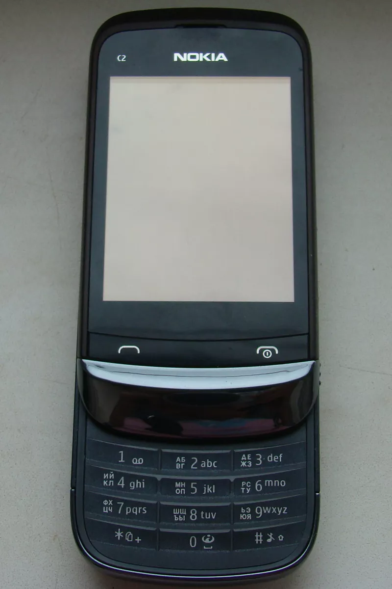 Продам мобильный телефон NOKIAC2-03 2