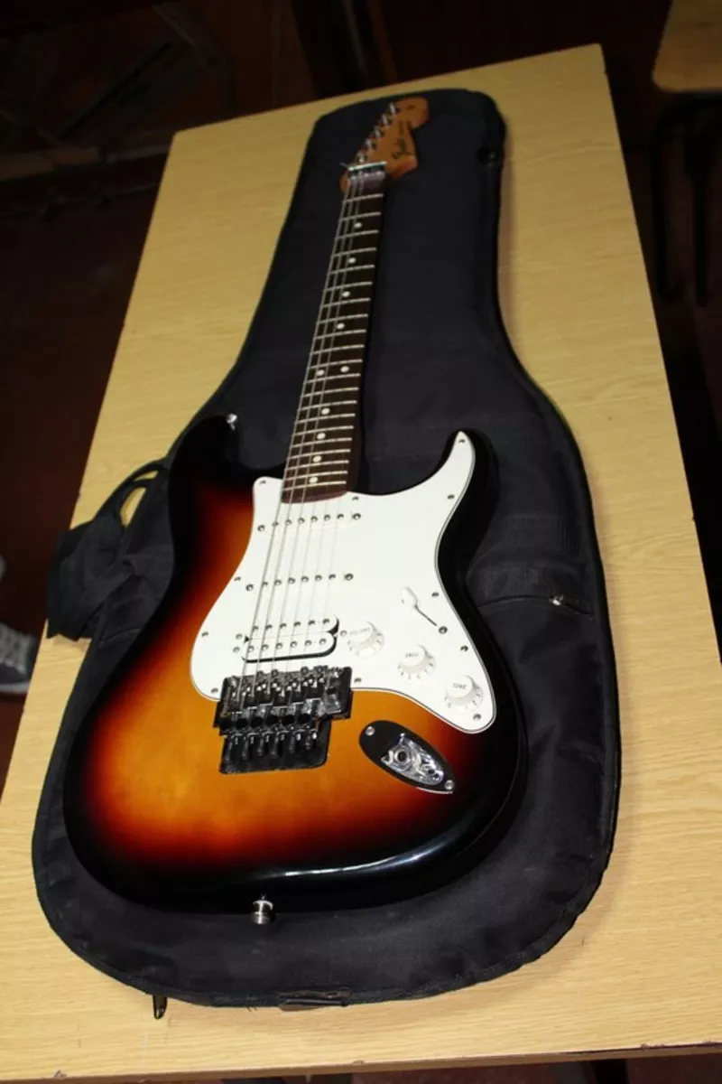 Продам Fender Stratocaster HSS With Floyd Rose,  525$ 7