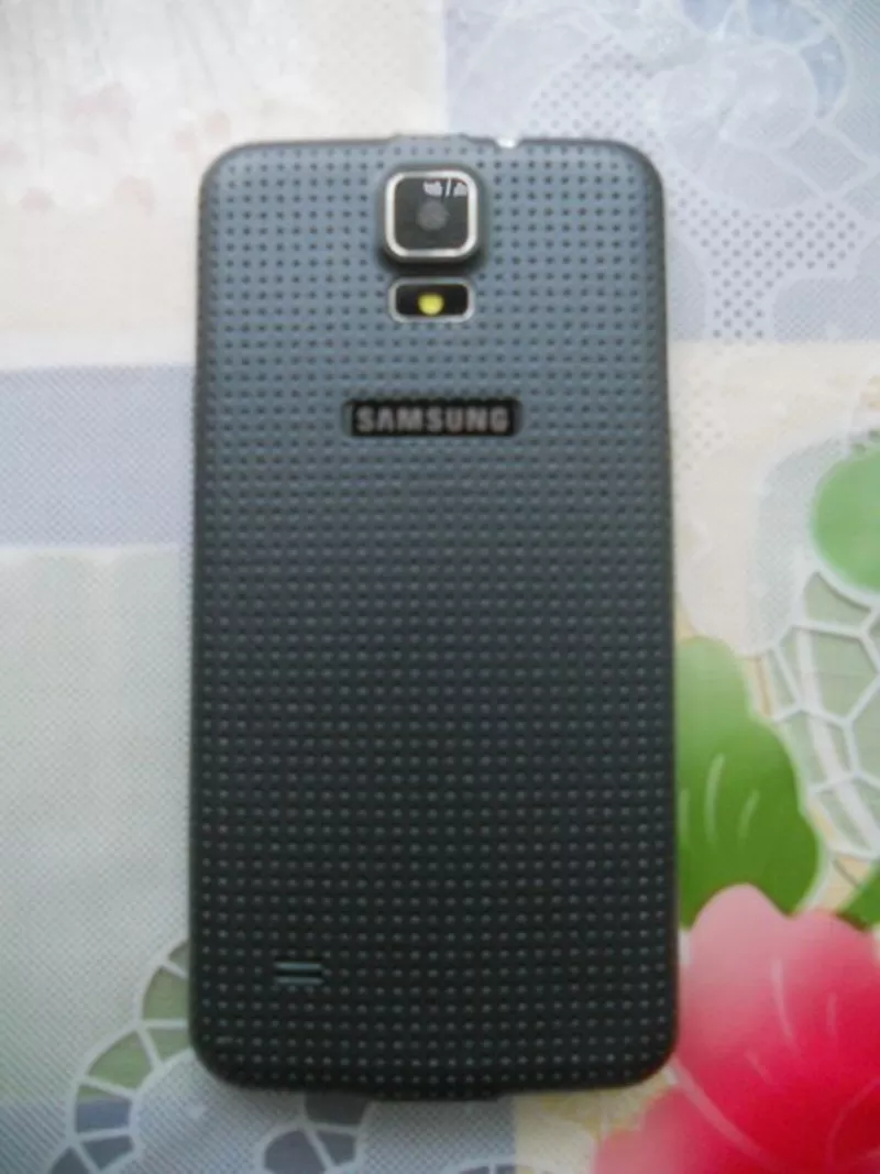 Мобильный телефон Samsung S 5 (экран 4, 5
